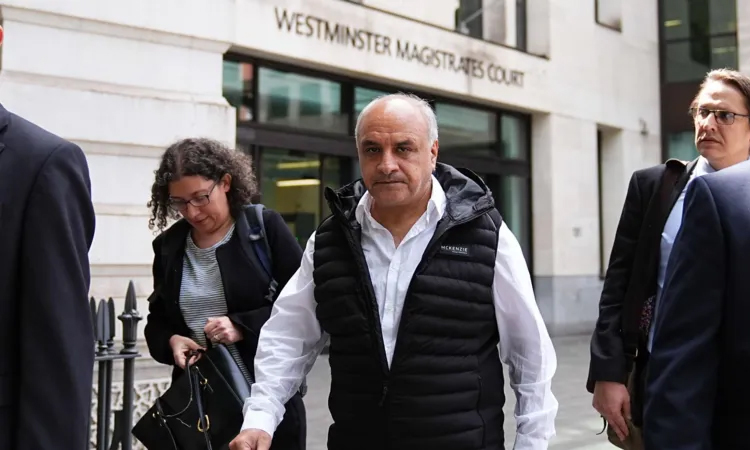 লন্ডনে কোরআন পুড়িয়ে দেওয়া ব্যক্তি আদালতে দোষী সাব্যস্ত